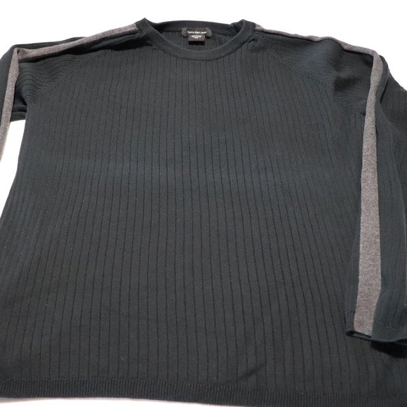 Calvin Klein Light Sweater - Picture 1 of 3